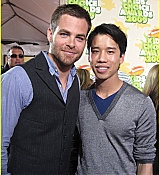chris-pine-nickelodeon-kids-choice-awards-01.jpg