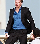 reese-witherspoon-chris-pine-this-means-war-12052011-29.jpg